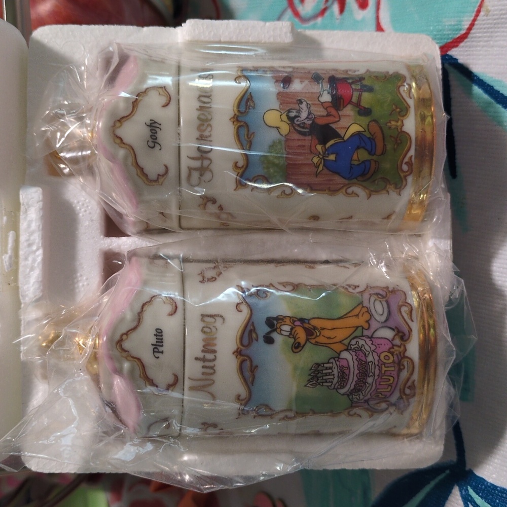 *New* Vintage Lenox Disney Spice Jars In Pluto And Goofy